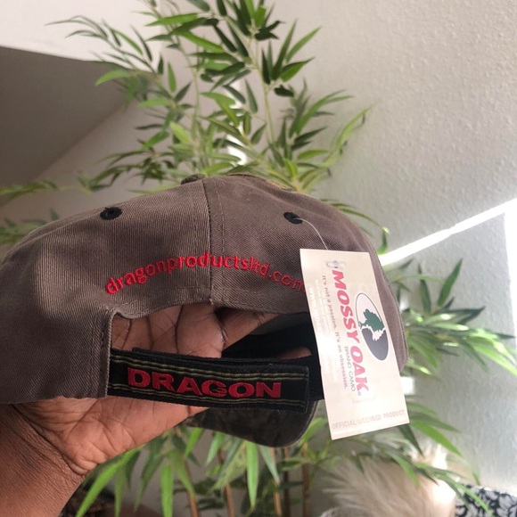 NWT Mossy Oak Brown and red trucker hat with a dragon design - Picture 3 of 3